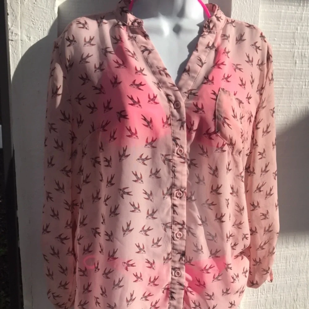 was $18 No boundaries s13 swallow tail top button down
